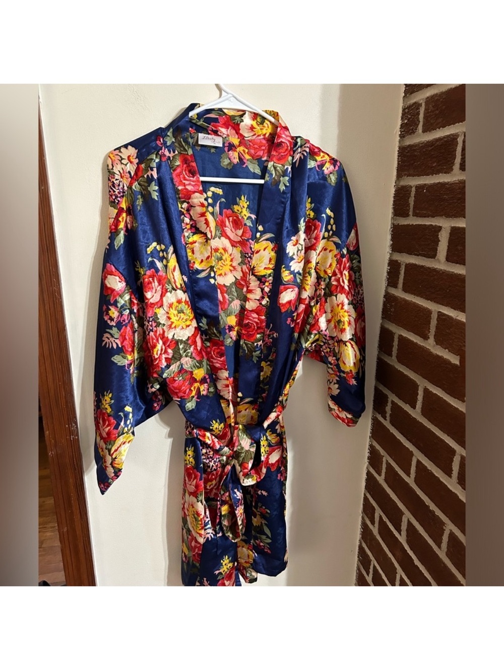 Floral Satin Kimono Robe Size XL in Navy with Multi-Color Blooms